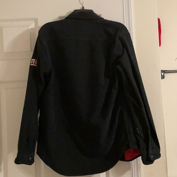 Exclusive Levi’s “NY Giants” button up shirt. - Picture 2 of 3